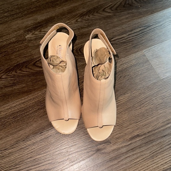 Charles by Charles David 4” stiletto peep toe - Picture 2 of 6